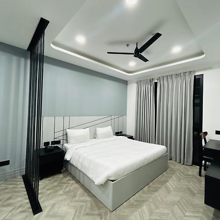 Bedchambers Serviced Apartment, Golf Course, Γκουργκάον Εξωτερικό φωτογραφία