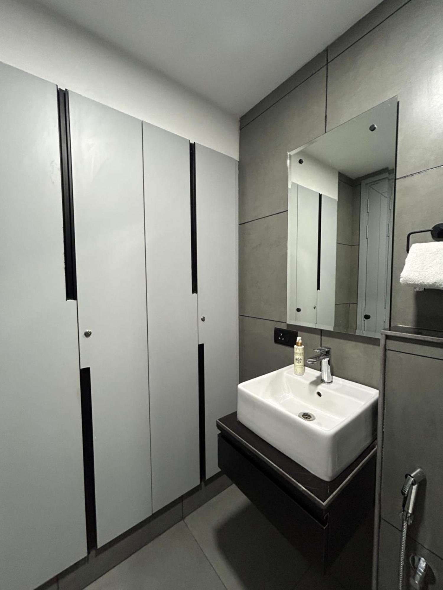 Bedchambers Serviced Apartment, Golf Course, Γκουργκάον Εξωτερικό φωτογραφία