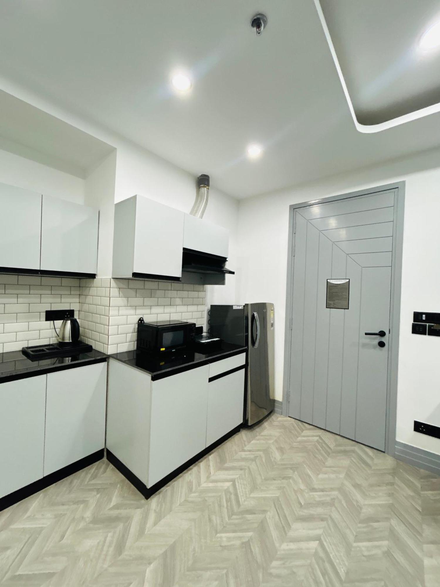 Bedchambers Serviced Apartment, Golf Course, Γκουργκάον Εξωτερικό φωτογραφία