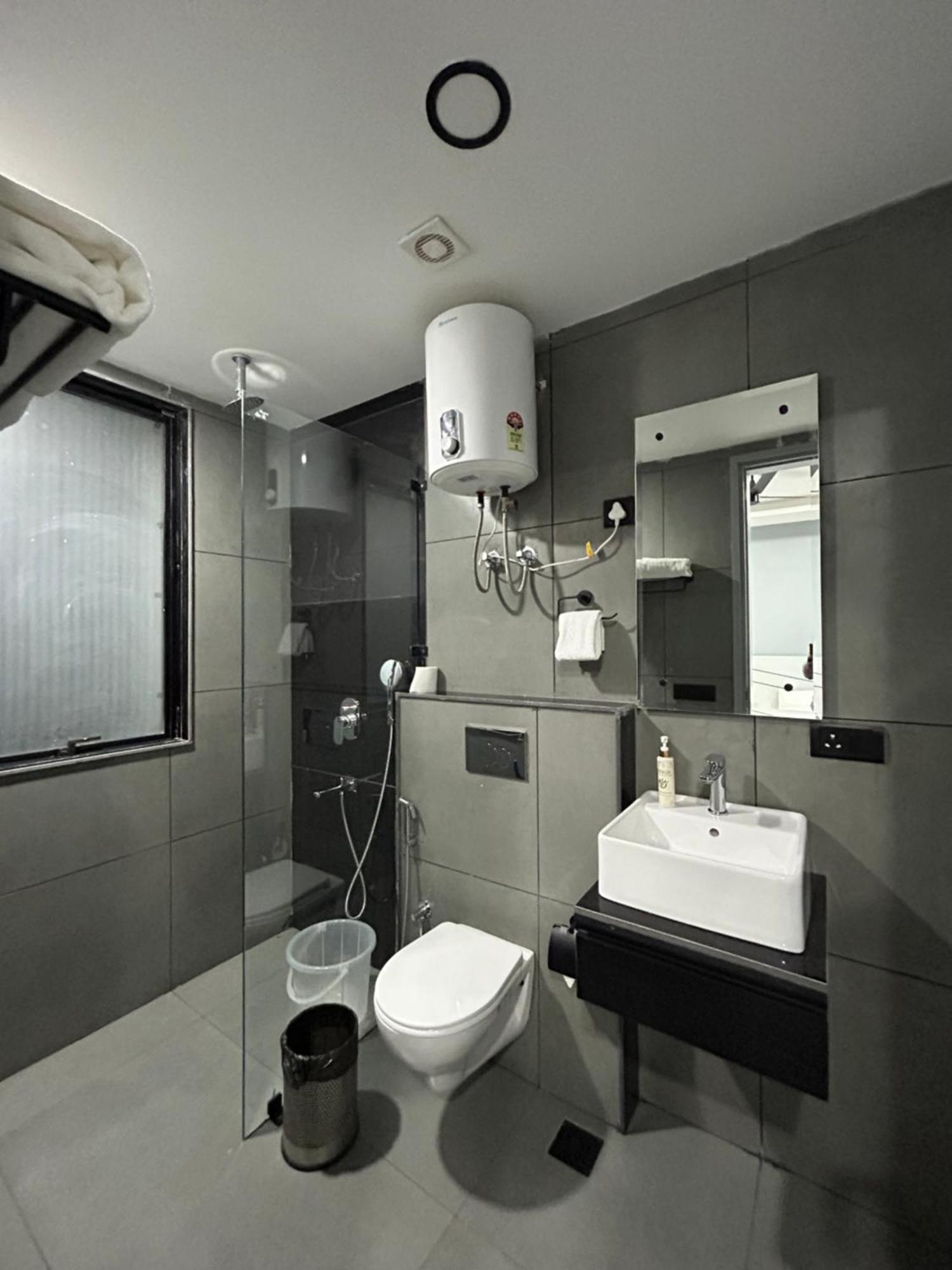 Bedchambers Serviced Apartment, Golf Course, Γκουργκάον Εξωτερικό φωτογραφία