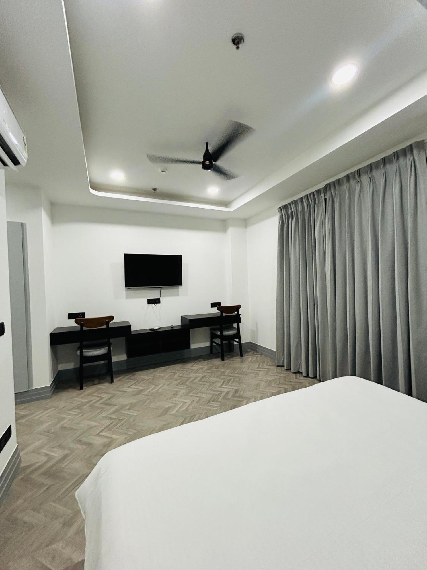 Bedchambers Serviced Apartment, Golf Course, Γκουργκάον Εξωτερικό φωτογραφία
