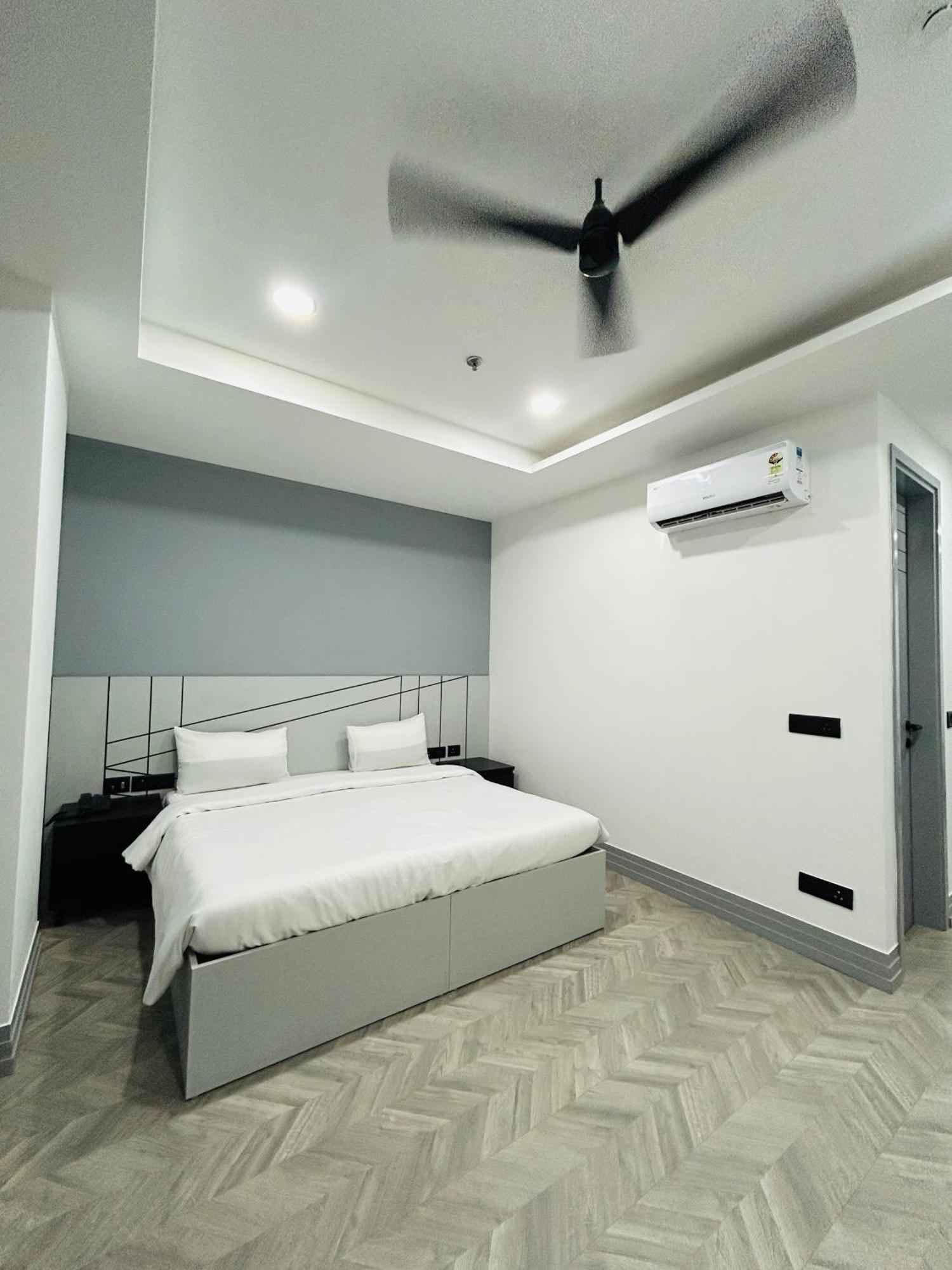 Bedchambers Serviced Apartment, Golf Course, Γκουργκάον Εξωτερικό φωτογραφία
