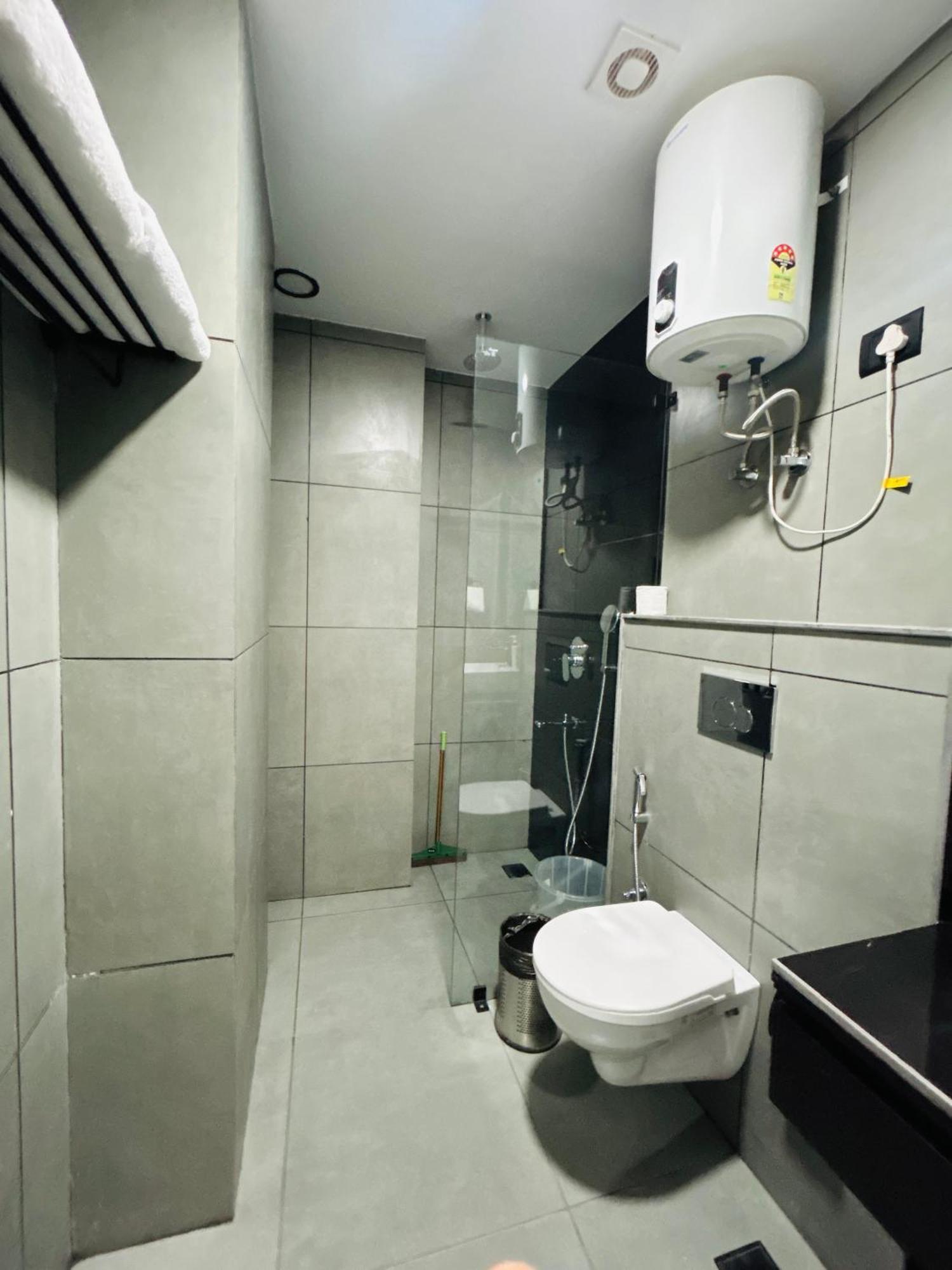 Bedchambers Serviced Apartment, Golf Course, Γκουργκάον Εξωτερικό φωτογραφία