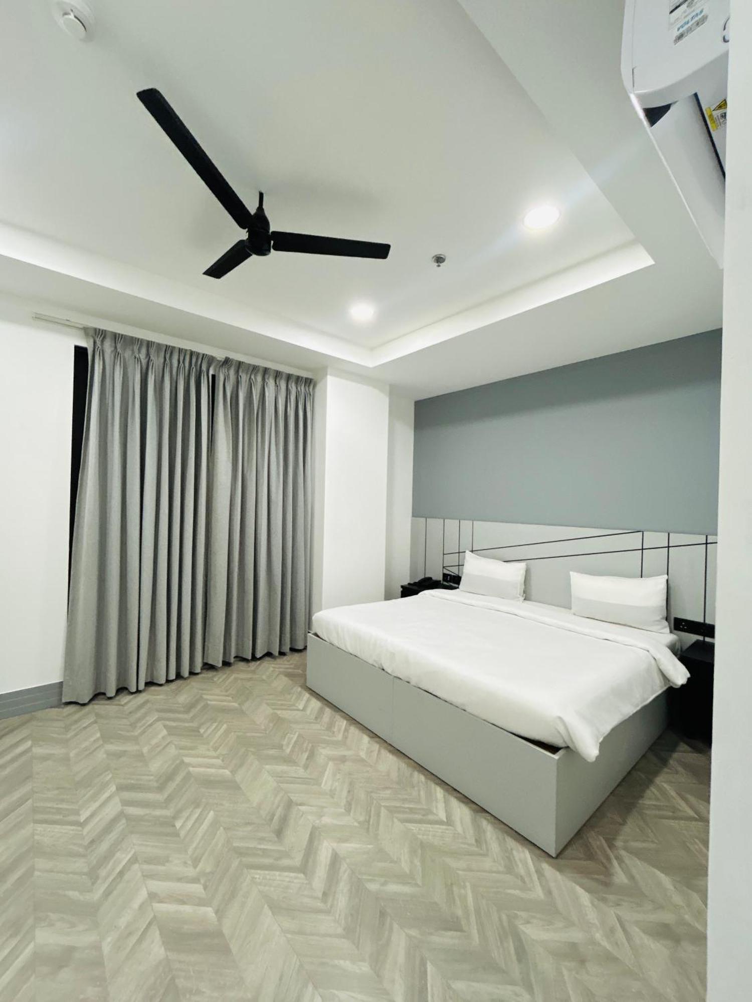 Bedchambers Serviced Apartment, Golf Course, Γκουργκάον Εξωτερικό φωτογραφία