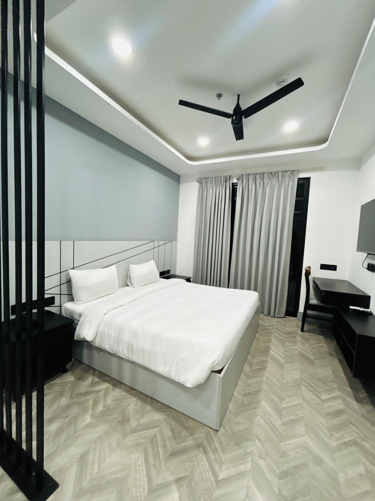 Bedchambers Serviced Apartment, Golf Course, Γκουργκάον Εξωτερικό φωτογραφία